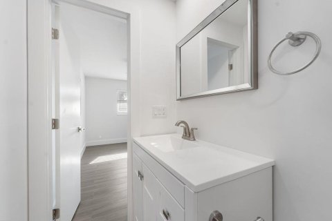 Villa ou maison à louer à Palm Beach Gardens, Floride: 4 chambres, 133.97 m2 № 2268849 - photo 9