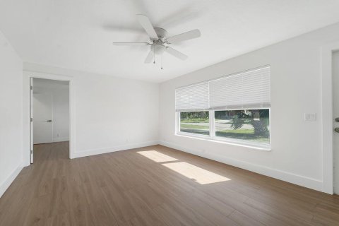 Villa ou maison à louer à Palm Beach Gardens, Floride: 4 chambres, 133.97 m2 № 2268849 - photo 2