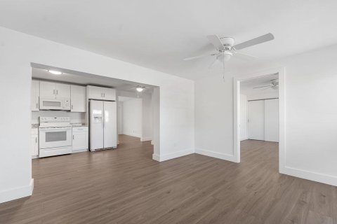 Villa ou maison à louer à Palm Beach Gardens, Floride: 4 chambres, 133.97 m2 № 2268849 - photo 12