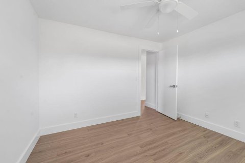 Villa ou maison à louer à Palm Beach Gardens, Floride: 4 chambres, 133.97 m2 № 2268849 - photo 15