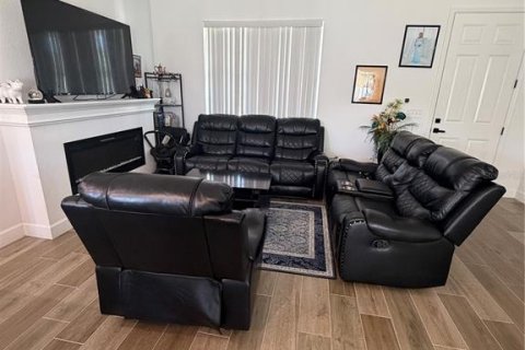 Villa ou maison à louer à Ocala, Floride: 3 chambres, 138.15 m2 № 2380535 - photo 4