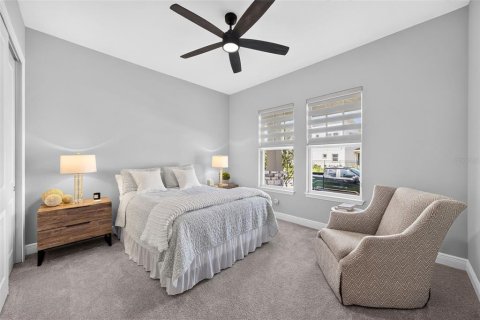 House in Orlando, Florida 5 bedrooms, 287.81 sq.m. № 2208876 - photo 22