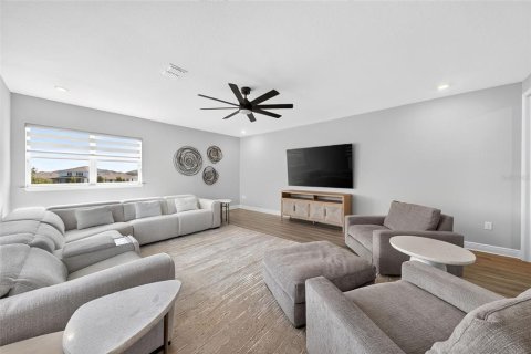 House in Orlando, Florida 5 bedrooms, 287.81 sq.m. № 2208876 - photo 27