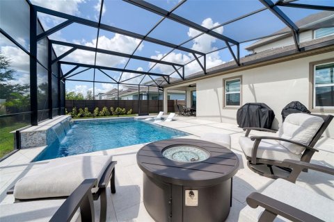 House in Orlando, Florida 5 bedrooms, 287.81 sq.m. № 2208876 - photo 2
