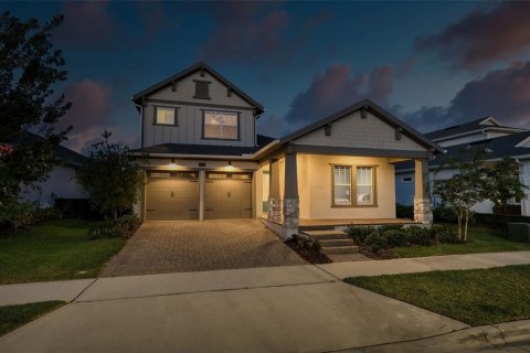 House in Orlando, Florida 5 bedrooms, 287.81 sq.m. № 2208876 - photo 5