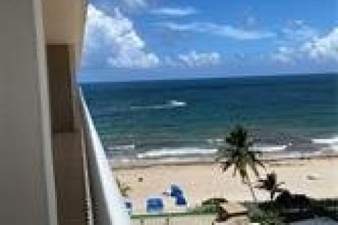 Condominio en alquiler en Fort Lauderdale, Florida, 1 dormitorio, 108.32 m2 № 1119962 - foto 1