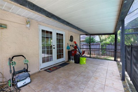 House in Tampa, Florida 3 bedrooms, 113.53 sq.m. № 1795853 - photo 24