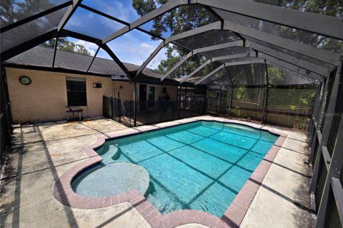 House in Tampa, Florida 3 bedrooms, 113.53 sq.m. № 1795853 - photo 2