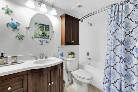 Condo in Saint Petersburg, Florida, 2 bedrooms  № 1680062 - photo 25