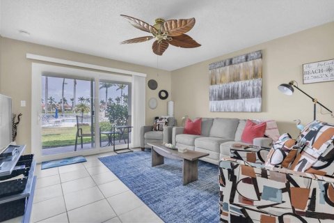 Condo in Saint Petersburg, Florida, 2 bedrooms  № 1680062 - photo 6