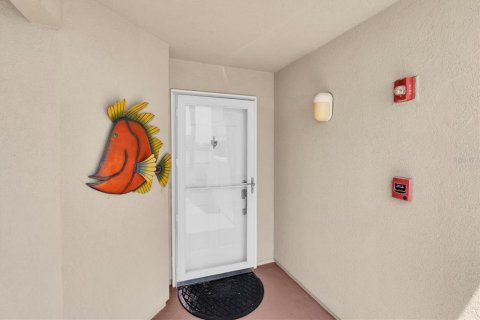 Condo in Saint Petersburg, Florida, 2 bedrooms  № 1680062 - photo 4