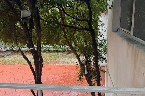 Casa en venta en Miami, Florida, 4 dormitorios, 180.04 m2 № 1698145 - foto 7