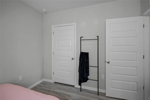Casa en venta en Winter Haven, Florida, 4 dormitorios, 159.79 m2 № 1909673 - foto 23