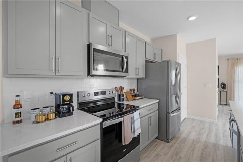 Casa en venta en Winter Haven, Florida, 4 dormitorios, 159.79 m2 № 1909673 - foto 7