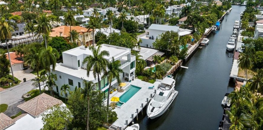 Villa ou maison à Fort Lauderdale, Floride 8 chambres, 635.92 m2 № 1177339