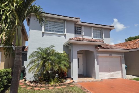 House in Miami, Florida 3 bedrooms, 149.76 sq.m. № 1834198 - photo 9
