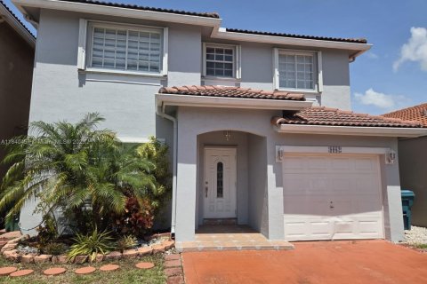 House in Miami, Florida 3 bedrooms, 149.76 sq.m. № 1834198 - photo 8