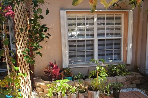 House in Miami, Florida 3 bedrooms, 149.76 sq.m. № 1834198 - photo 27