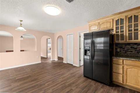House in Orlando, Florida 4 bedrooms, 201.6 sq.m. № 2215858 - photo 16