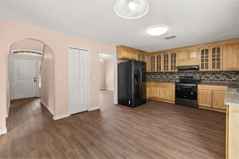 House in Orlando, Florida 4 bedrooms, 201.6 sq.m. № 2215858 - photo 14