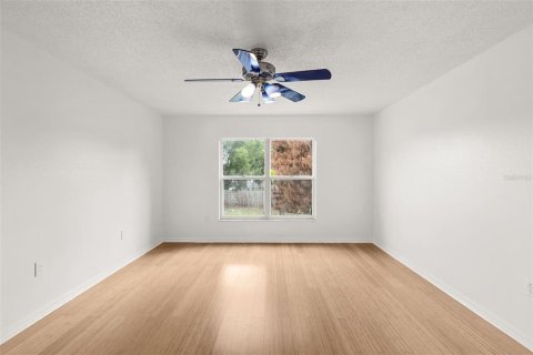 House in Orlando, Florida 4 bedrooms, 201.6 sq.m. № 2215858 - photo 30