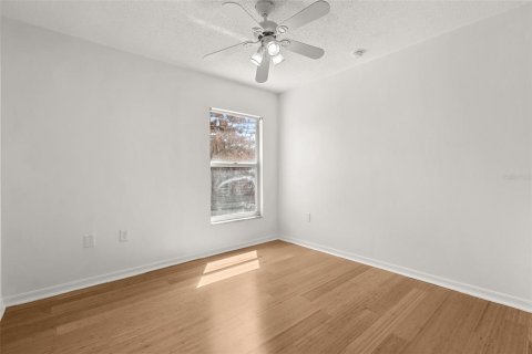 House in Orlando, Florida 4 bedrooms, 201.6 sq.m. № 2215858 - photo 22