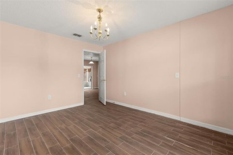 House in Orlando, Florida 4 bedrooms, 201.6 sq.m. № 2215858 - photo 6