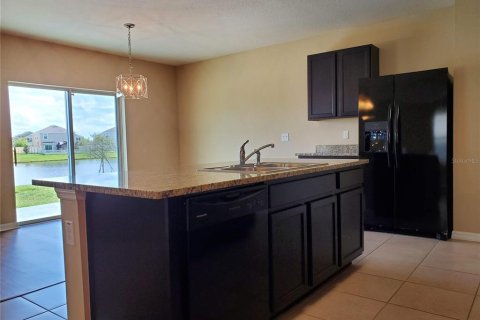Casa en alquiler en Wesley Chapel, Florida, 4 dormitorios, 186.45 m2 № 1837297 - foto 9