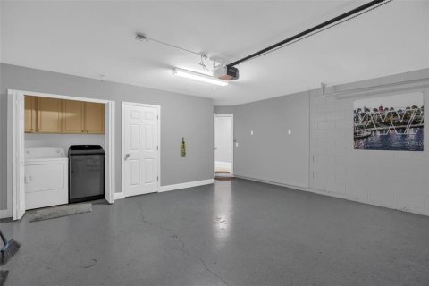 House in Kissimmee, Florida 4 bedrooms, 143.91 sq.m. № 2117270 - photo 27
