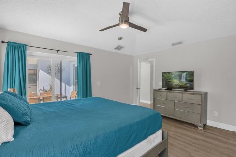 House in Kissimmee, Florida 4 bedrooms, 143.91 sq.m. № 2117270 - photo 16