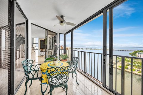 Condo in Miami, Florida, 3 bedrooms  № 1921821 - photo 9