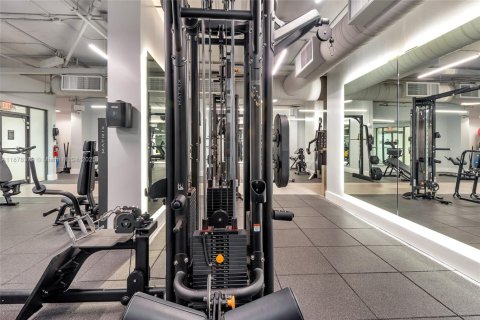 Condo in Miami, Florida, 3 bedrooms  № 1921821 - photo 29