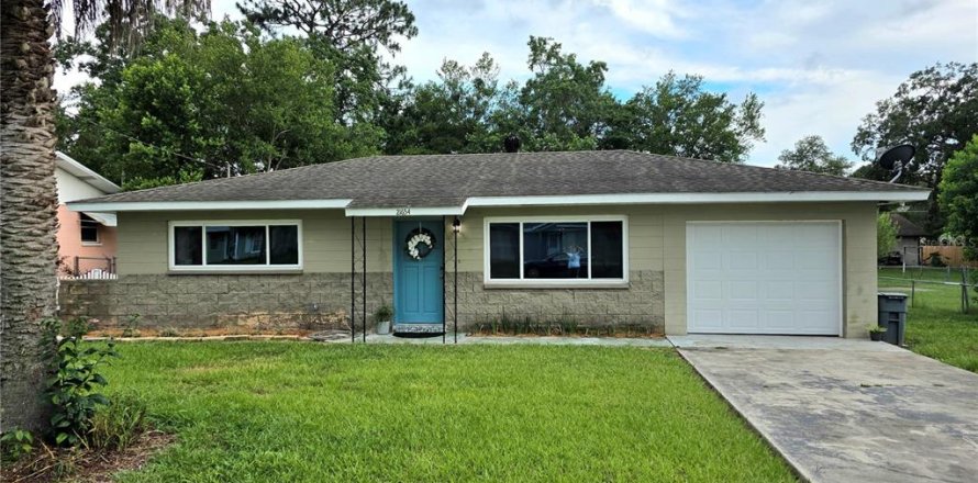 House in Dunnellon, Florida 2 bedrooms, 106.74 sq.m. № 2217796