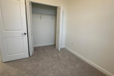 Adosado en alquiler en Homestead, Florida, 3 dormitorios № 1946066 - foto 14