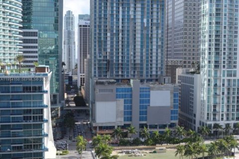 Condo in Miami, Florida, 1 bedroom № 2153313 - photo 11
