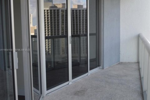 Condo in Miami, Florida, 1 bedroom № 2153313 - photo 10