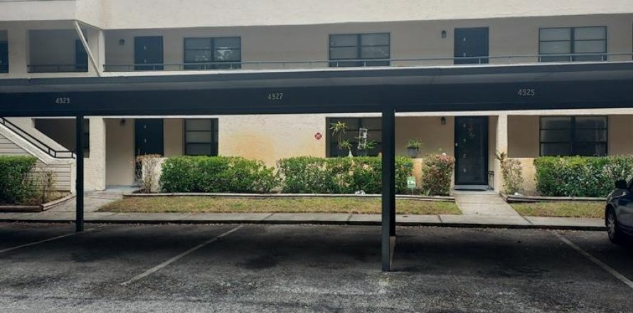 Condo in Tampa, Florida, 1 bedroom  № 2156293