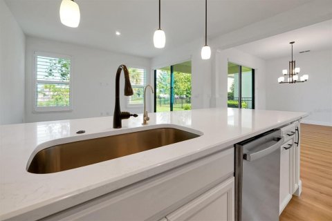 House in Winter Park, Florida 4 bedrooms, 204.01 sq.m. № 2147495 - photo 8