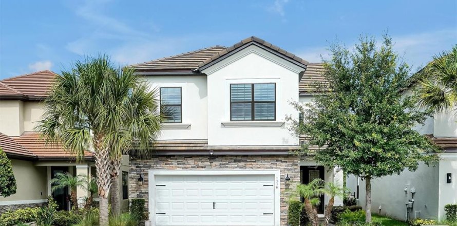 House in Winter Park, Florida 4 bedrooms, 204.01 sq.m. № 2147495