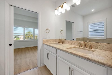 House in Winter Park, Florida 4 bedrooms, 204.01 sq.m. № 2147495 - photo 19