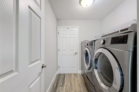 Villa ou maison à vendre à Auburndale, Floride: 4 chambres, 178.47 m2 № 2437134 - photo 21