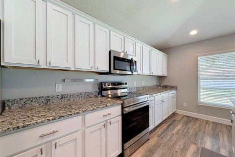 Villa ou maison à vendre à Auburndale, Floride: 4 chambres, 178.47 m2 № 2437134 - photo 17