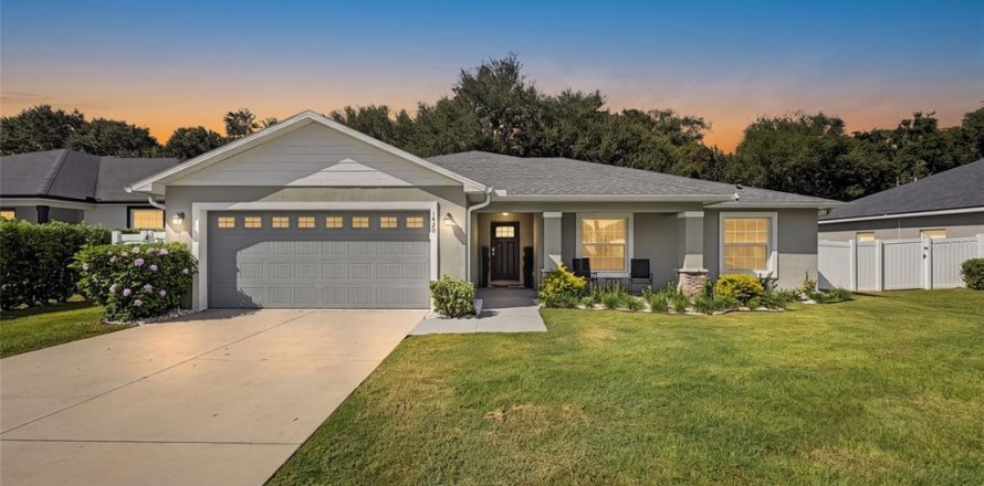 Villa ou maison à Auburndale, Floride 4 chambres, 178.47 m2 № 2437134