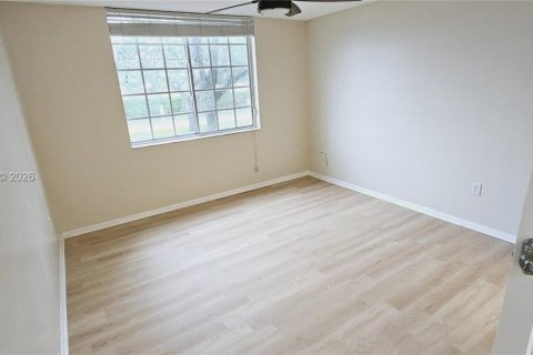 Condo in West Palm Beach, Florida, 2 bedrooms  № 2177584 - photo 18