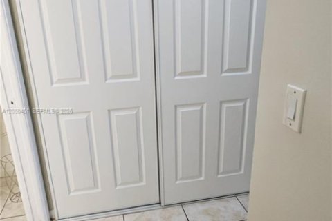 Condo in West Palm Beach, Florida, 2 bedrooms  № 2177584 - photo 21