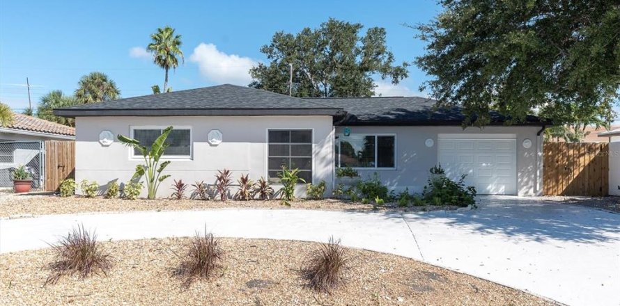 Villa ou maison à Saint Pete Beach, Floride 2 chambres, 136.94 m2 № 2221239