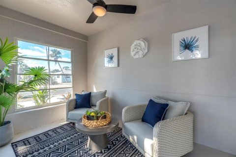 Villa ou maison à vendre à Saint Pete Beach, Floride: 2 chambres, 136.94 m2 № 2221239 - photo 6