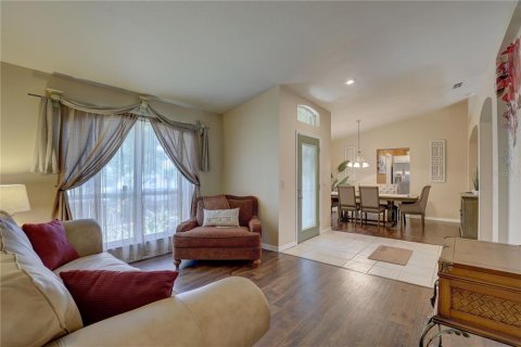 House in Riverview, Florida 5 bedrooms, 197.42 sq.m. № 1659610 - photo 4