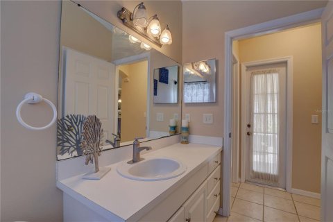 House in Riverview, Florida 5 bedrooms, 197.42 sq.m. № 1659610 - photo 24