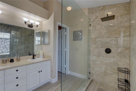 House in Riverview, Florida 5 bedrooms, 197.42 sq.m. № 1659610 - photo 20